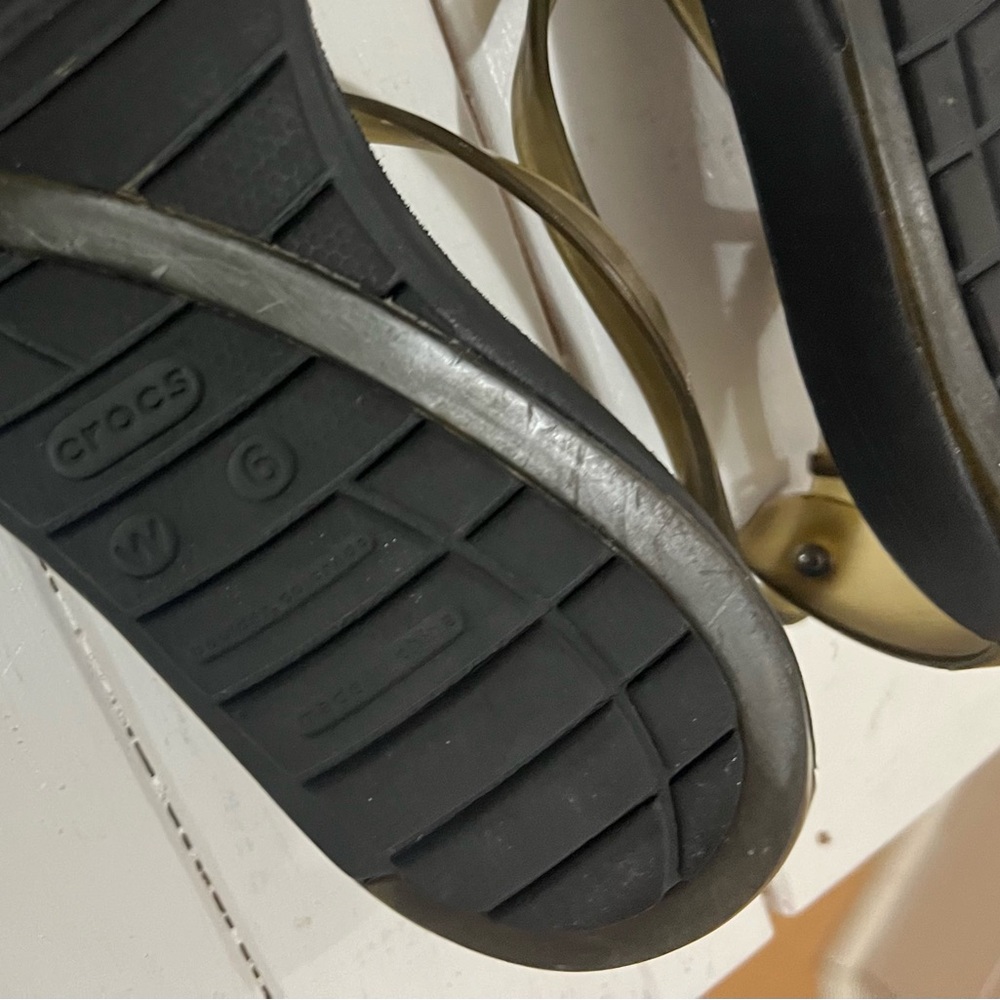 Women's Crocs Isabella Strappy Sandals Olive Smokey Brown Thong - Picture 6 of 12